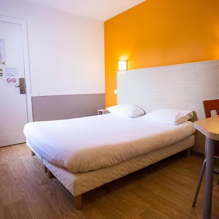 מלון Premiere Classe Cherbourg - *