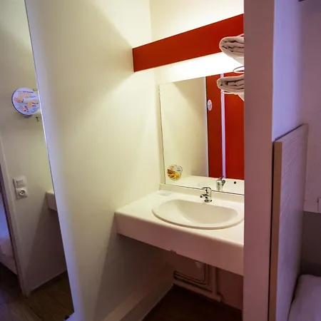 Premiere Classe Cherbourg - Hotel *