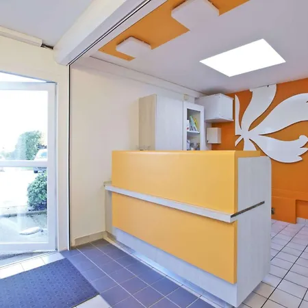 Hotel Première Classe Cherbourg - *