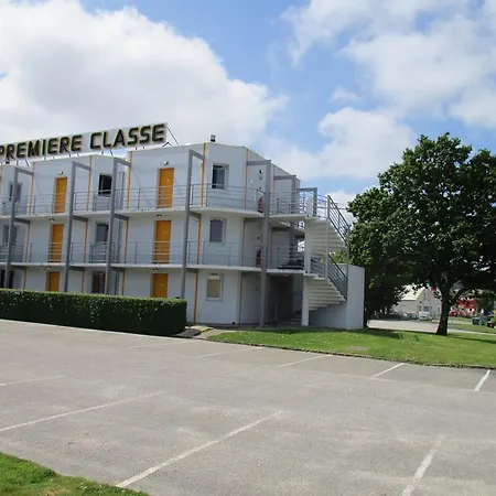 Hotel Premiere Classe Cherbourg - *