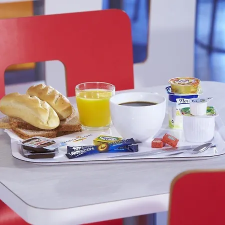 Premiere Classe Cherbourg - מלון טורלביל