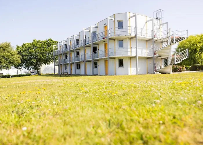 فندق Premiere Classe Cherbourg - تولافييل