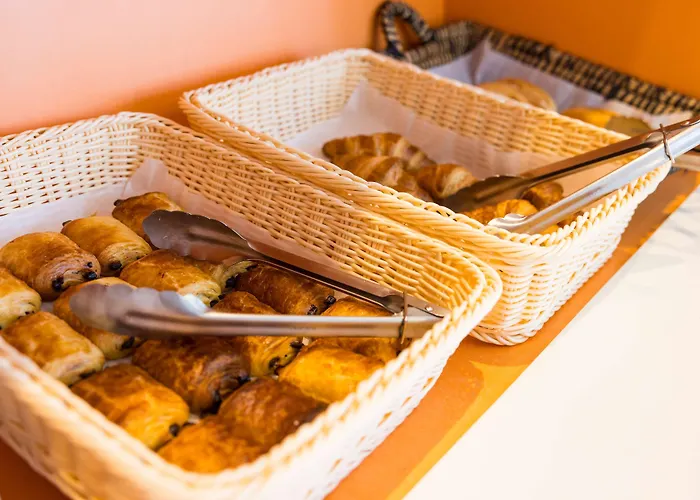 Premiere Classe Cherbourg - فندق تولافييل