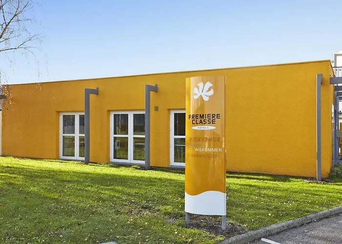 Premiere Classe Cherbourg - * تولافييل